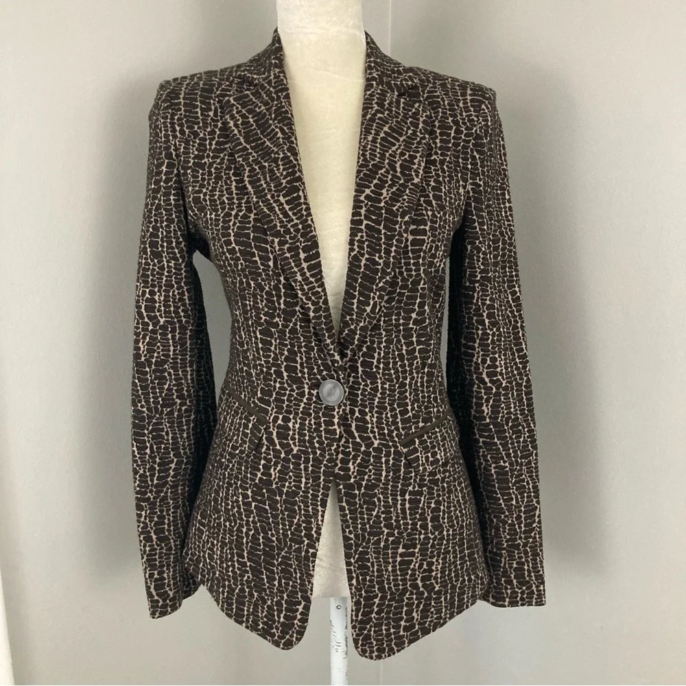 Armani Collezioni animal print one button blazer stretch knit fabric fitted 6